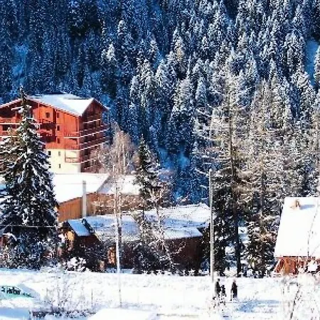 Grand Argentier - 3 Pieces Pour 10 Personnes 95 Apartment Modane